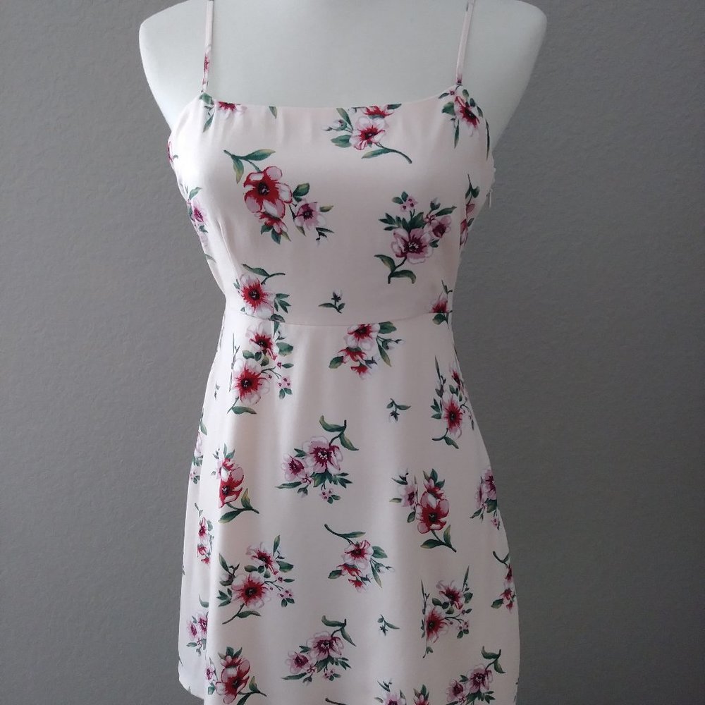Forever 21 Summer Floral Open Back Tie Dress Small